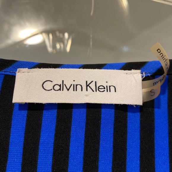 Calvin Klein size Small top good condition - Picture 2 of 6